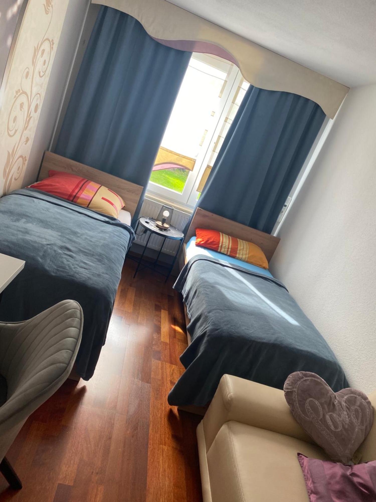 Ruhiges Zimmer Im Gasthaus Essen Exterior foto